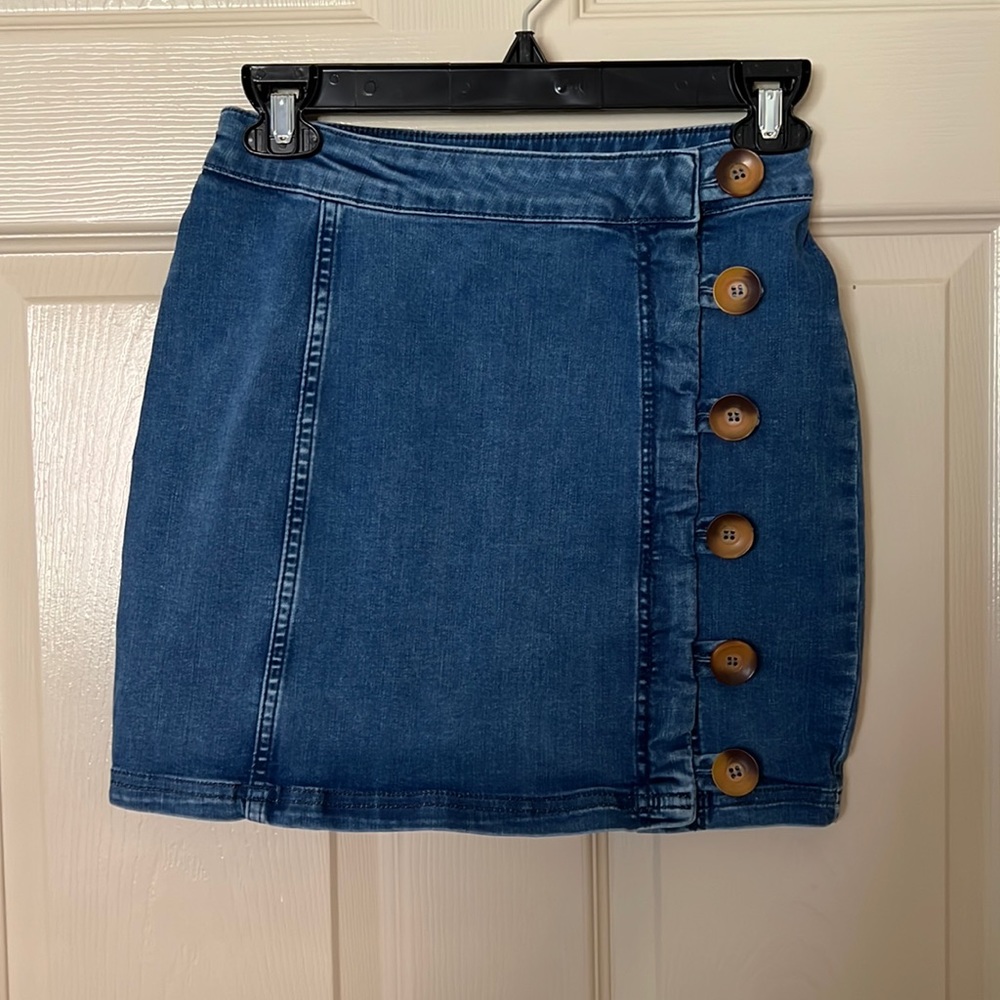 Free People Jean Skirt With Buttons Size 2